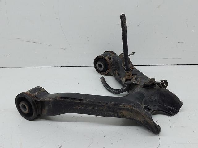MR519398 MITSUBISHI Сайлентблок переднего верхнего рычага купить в Украина