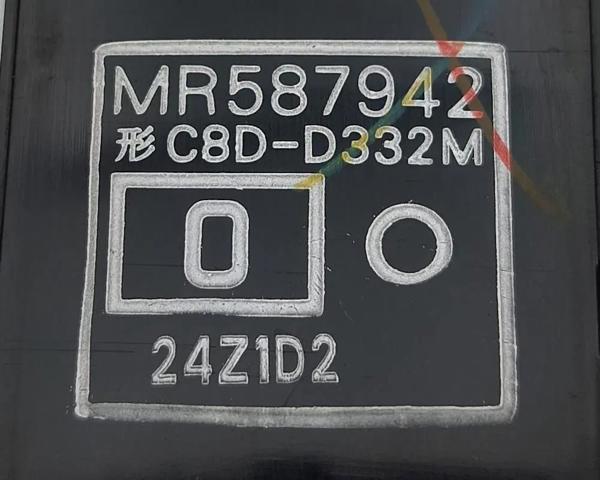 MR587942 MITSUBISHI Кнопочный блок управления стеклоподъемником передний левый купить в Николаев