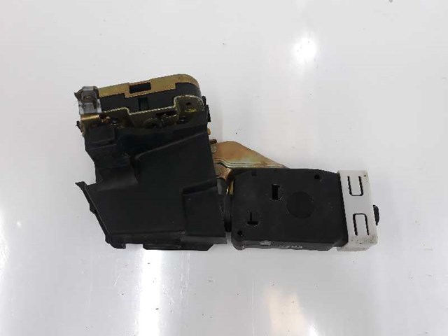 Fecho da porta traseira esquerda MR911785 Mitsubishi