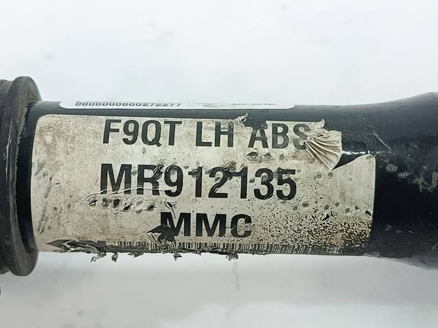 MITSUBISHI MR912135 Полуось (привод) передняя левая в наличии Украина