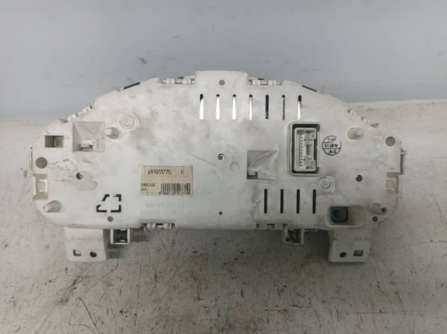 MR951770 MITSUBISHI Приборная доска (щиток приборов) купить в Николаев