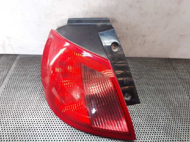 MR957365 MITSUBISHI Фонарь задний левый внешний купить в Хмельницкий