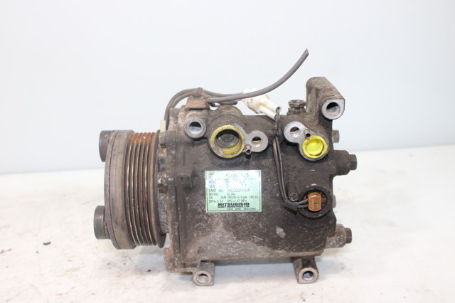 Compressor de aparelho de ar condicionado MR958135 Mitsubishi