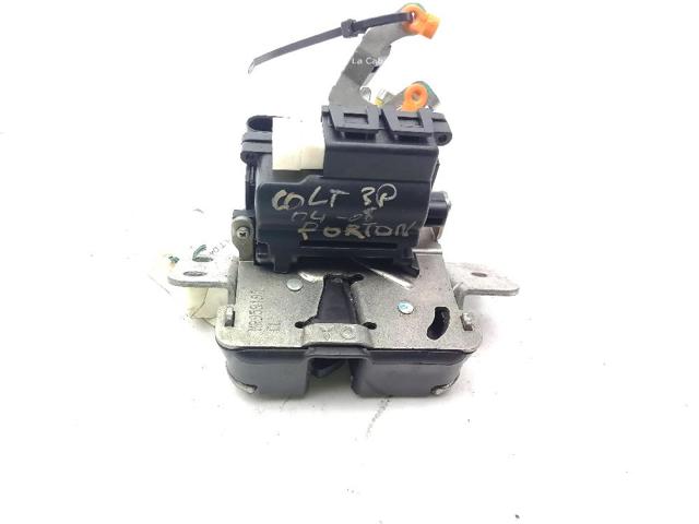 Fecho de tampa de porta-malas (de 3ª/5ª porta traseira) Mitsubishi Colt 6 Z3A