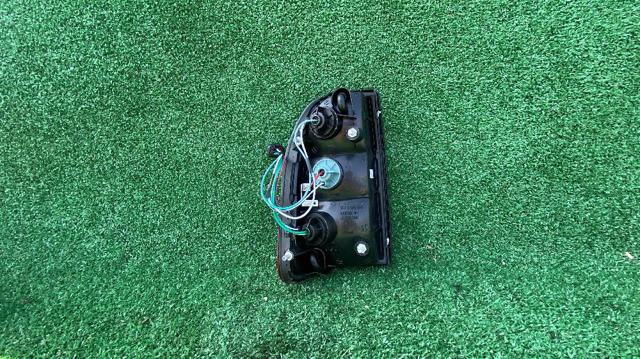 Lanterna traseira direita MR981082 MITSUBISHI