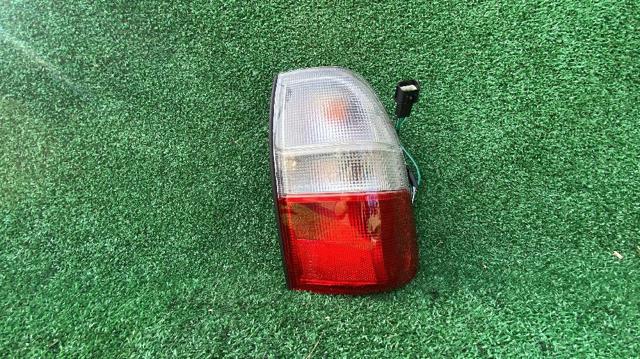 Lanterna traseira direita MR981082 MITSUBISHI