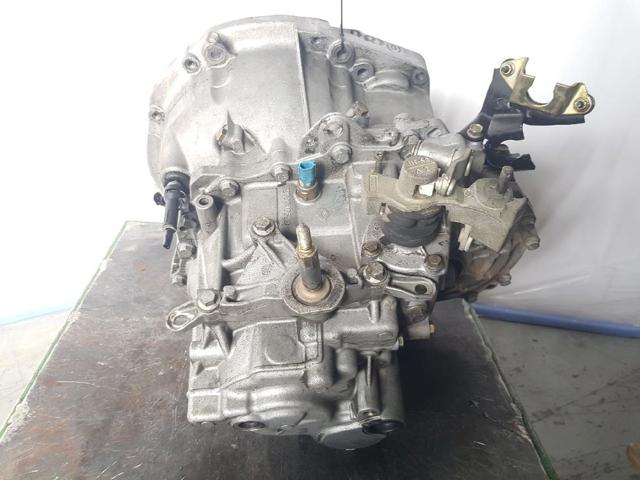 NISSAN ND0102 КПП в наличии Николаев