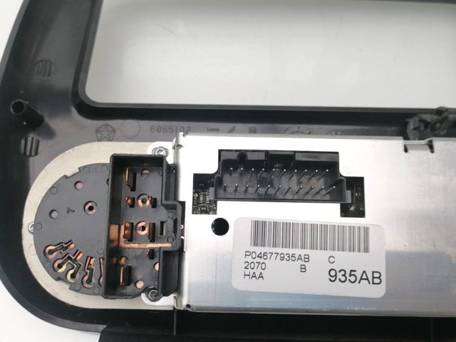 CHRYSLER P04677935AB в наличии Львов