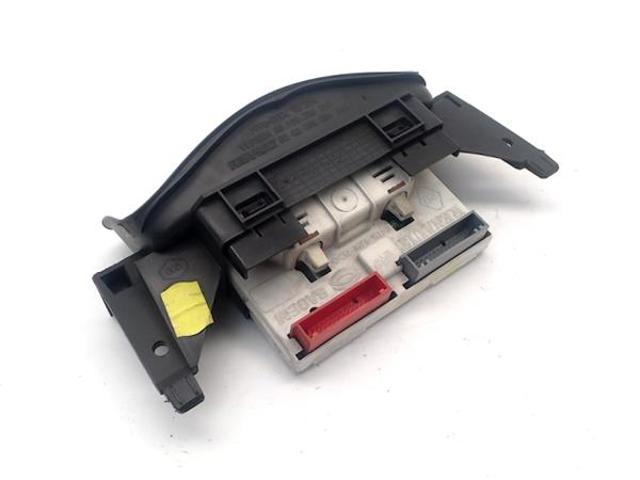 RENAULT P8200028364 Дисплей многофункциональный в наличии Николаев
