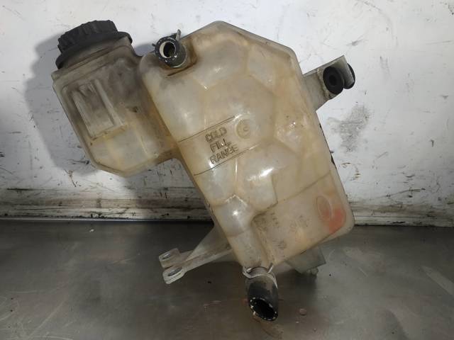 PCF500110 Бачок системы охлаждения расширительный купить Винница