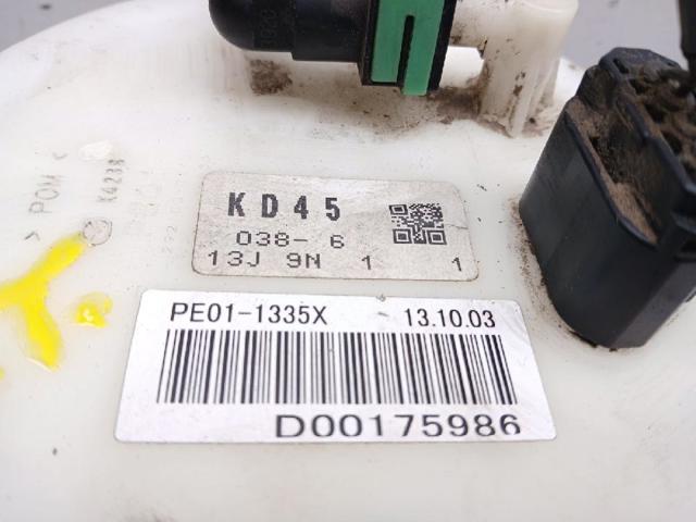 MAZDA PE011335X Модуль топливного насоса с датчиком уровня топлива в наличии Черновцы