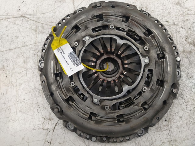 PE0116410A Mazda