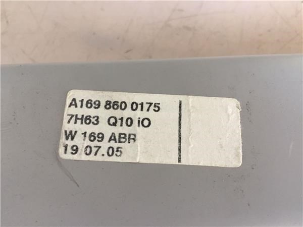 Sinal de parada traseiro adicional Mercedes E S124