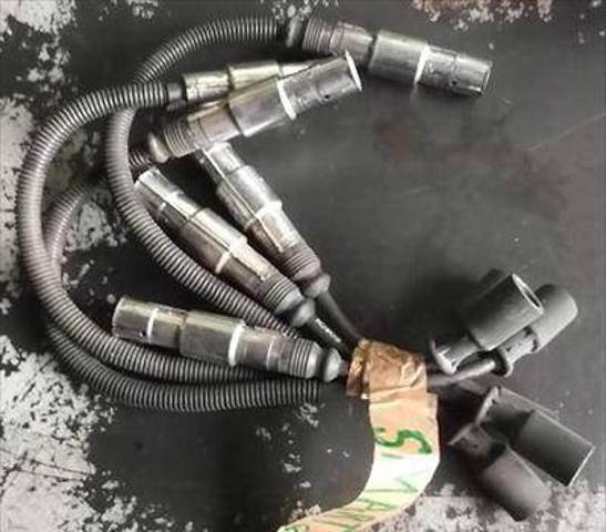Q0002576V002000000 MERCEDES Высоковольтные провода купить в Тернополь