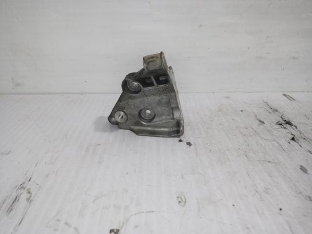 QVU500340 LAND ROVER Кронштейн насоса ГУР купить в Киев