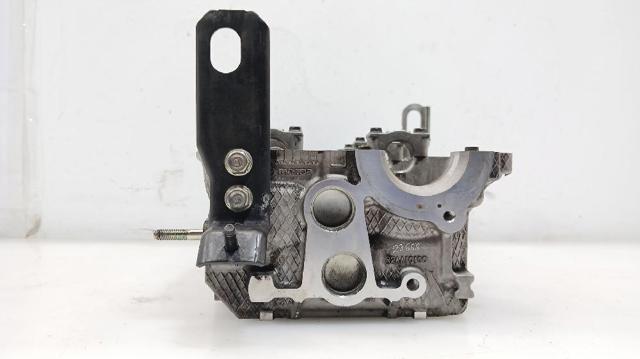 MAZDA R2AA10090E Головка блока цилиндров (ГБЦ) в наличии Украина