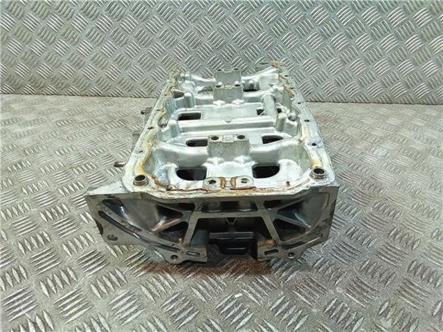 R2AA10380C MAZDA Поддон масляный картера двигателя, верхняя часть купить в Украина