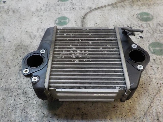 R2AX13565 MAZDA Радиатор интеркуллера купить в Кривой Рог