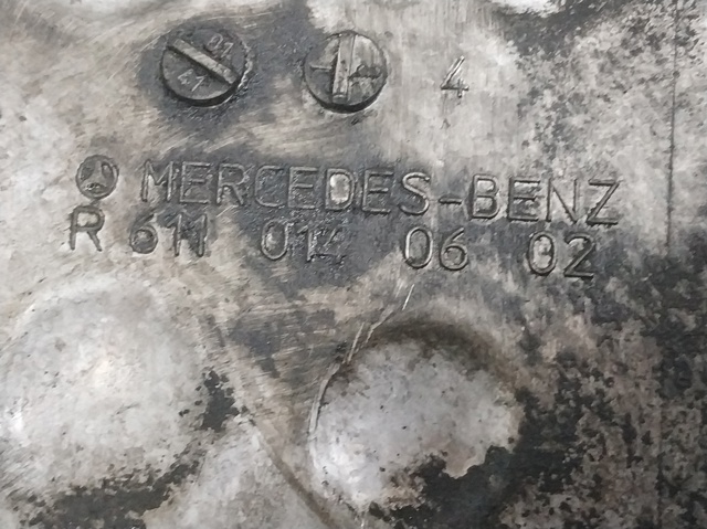 MERCEDES R6110140602 Поддон двигателя в наличии Сумы