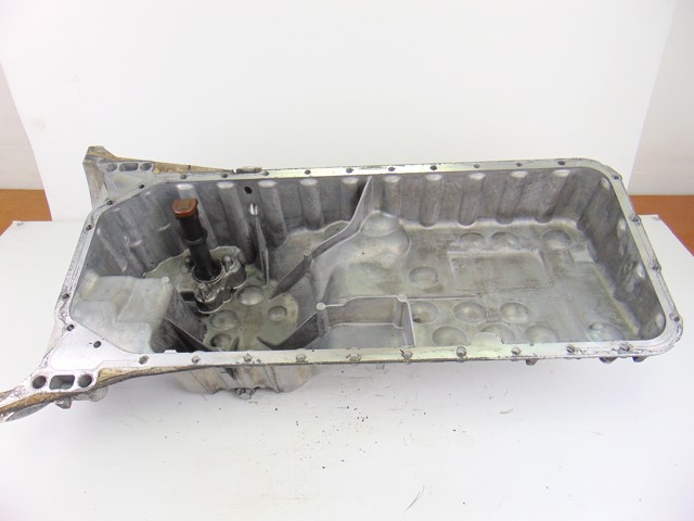 R6470140102 MERCEDES Поддон масляный картера двигателя купить в Украина