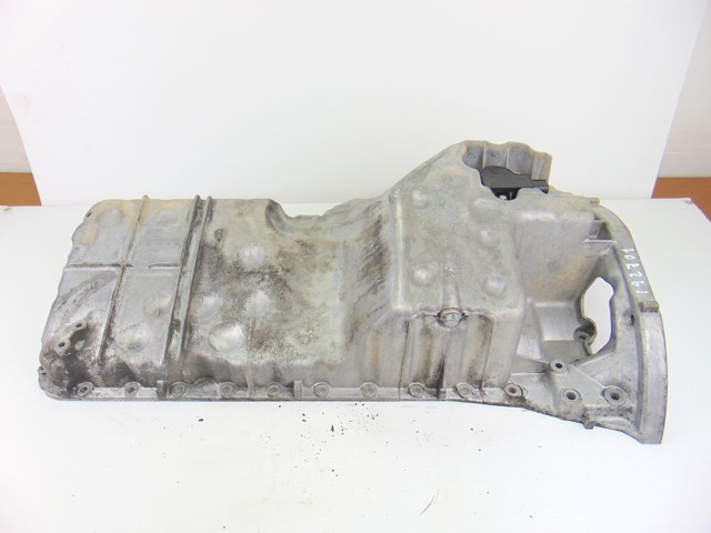 R6470140102 MERCEDES Поддон двигателя купить в Киев