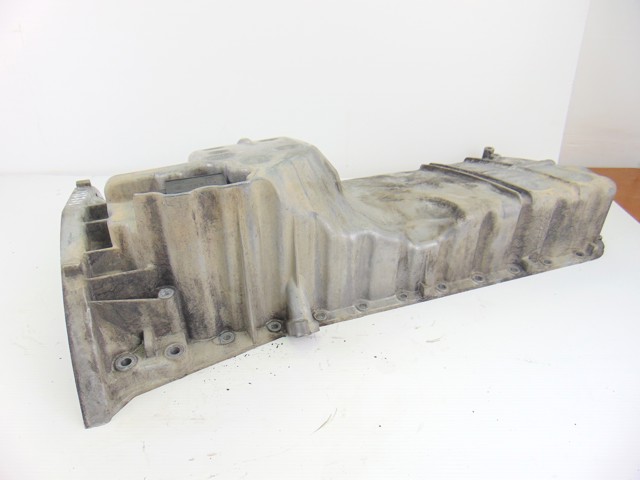 R6470140102 MERCEDES Поддон двигателя купить в Киев