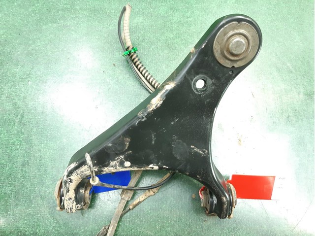 Parte superior dianteira - braço de suspensão esquerdo RBJ500232