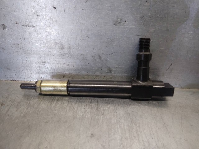RF2A13H50 MAZDA Топливные форсунки купить в Киев
