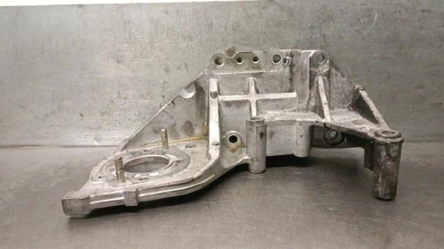 MAZDA RF7J13G00 Кронштейн топливного насоса ТНВД в наличии Запорожье