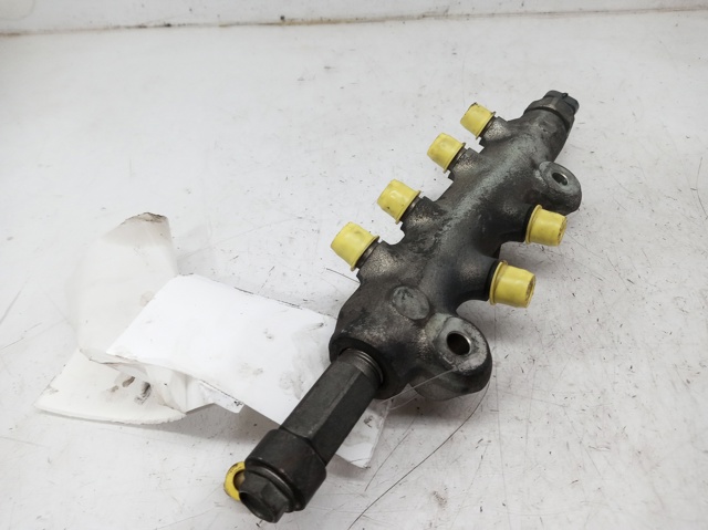 RF7J13G10 MAZDA Трубка топливная форсунки 1-го цилиндра купить в Житомир