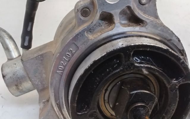 MAZDA RF7J18G00 Вакуумный насос в наличии Павлоград