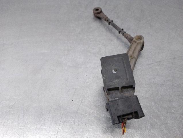 RQH500051 LAND ROVER Датчик уровня положения кузова задний левый купить в Николаев