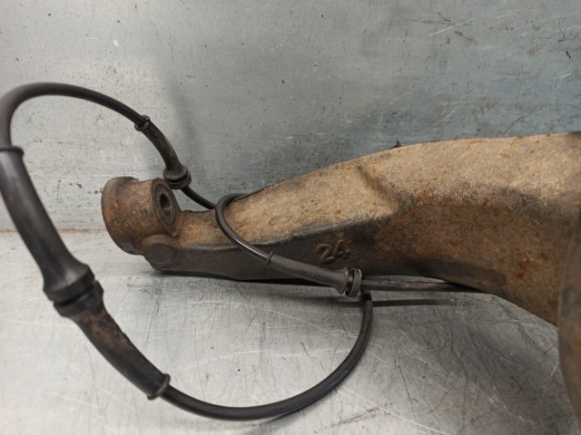 RUB000224 LAND ROVER Цапфа передняя правая купить в Черкассы