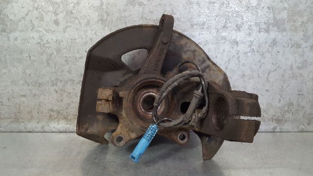 ROVER RUB101930 Цапфа (поворотный кулак) передний левый в наличии Винница