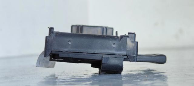 S118539002E RENAULT Замок зажигания купить в Львов