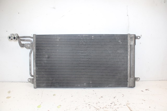 Condensador / radiador de ar condicionado para seat ibiza iv 1.2 tdi cfwa S9477001