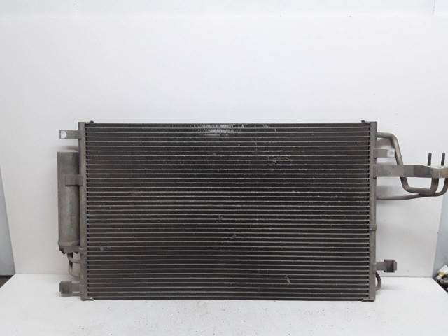 Condensador de ar condicionado / radiador para Kia Sportage Active 4x4 / 05.07 - 12.08 D4EAF S976062E000