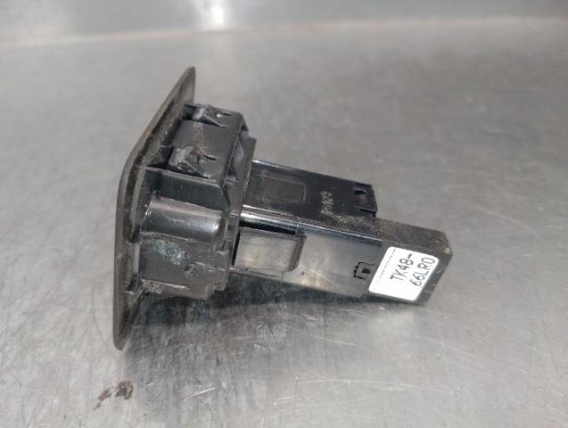 TK4866LR0 Кнопка привода замка багажника купить Сумы