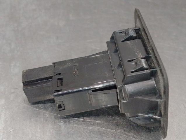 TK4866LR0 MAZDA Кнопка привода замка крышки багажника (двери 3/5-й (ляды) купить в Украина