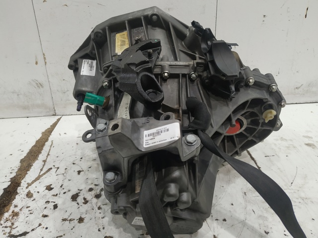 RENAULT TL4A054 КПП в сборе (механическая коробка передач) в наличии Черновцы