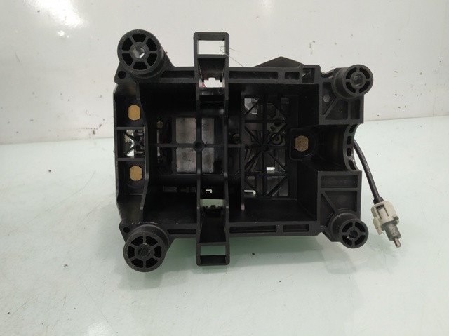 LAND ROVER UCB000051 в наличии Ровно