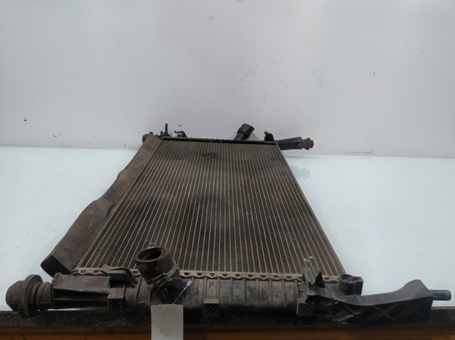 VP6C1H8005CB FORD Радиатор охлаждения двигателя купить в Хмельницкий