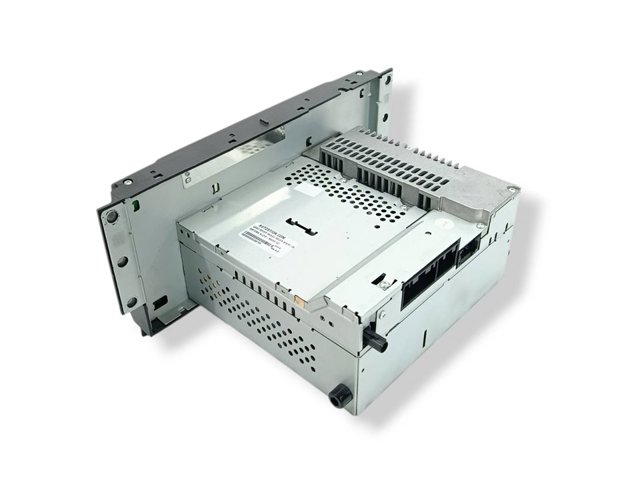 LAND ROVER VUX500500 Магнитола (радио AM/FM) в наличии Хмельницкий