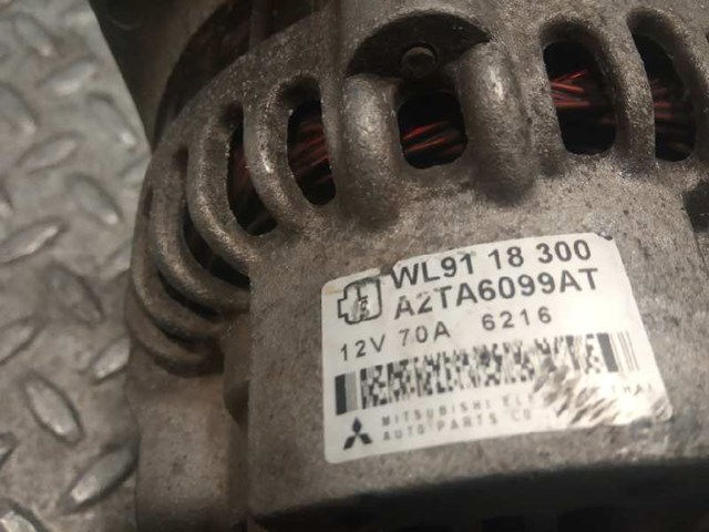MAZDA WL9118300 Генератор в наличии Павлоград