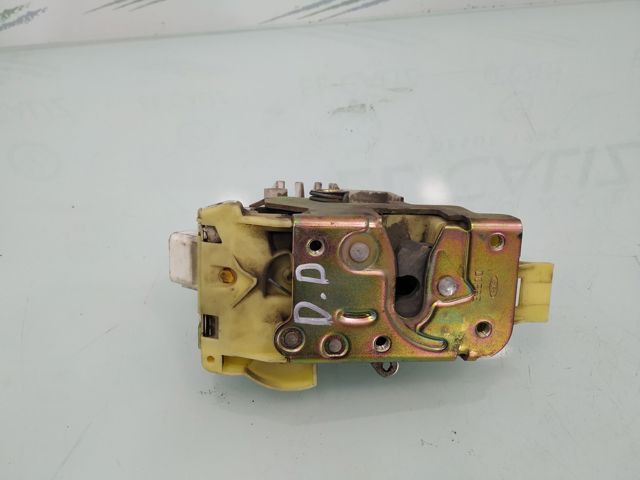 FORD XS41A21812CF Замок передней правой двери в наличии Одесса