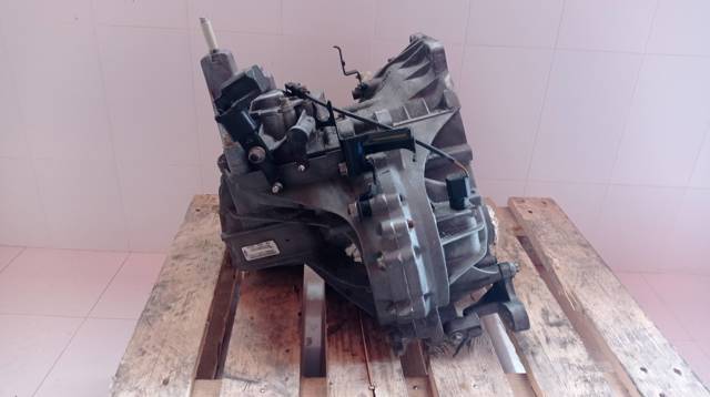FORD XS4R7002RD КПП в сборе (механическая коробка передач) в наличии Ирпень
