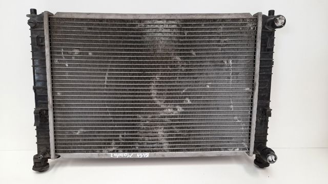 Radiador de esfriamento de motor Y40215200 Mazda