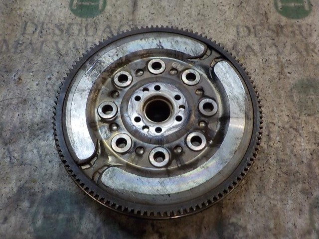 MAZDA Y60116610A Маховик двигателя в наличии Киев