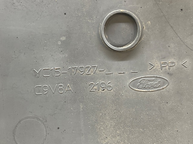 FORD YC1517927 Бампер задний, левая часть в наличии Тернополь