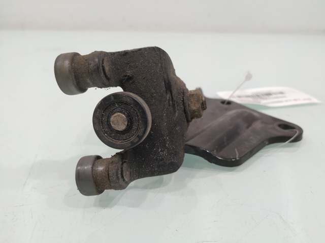 YC15V25028AE FORD Ролик двери боковой (сдвижной) правый верхний купить в Днепр